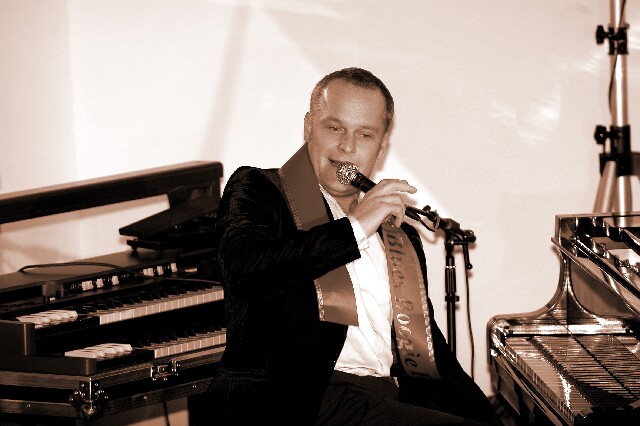 min 2006 12 15 beaune boogie 253 sepia